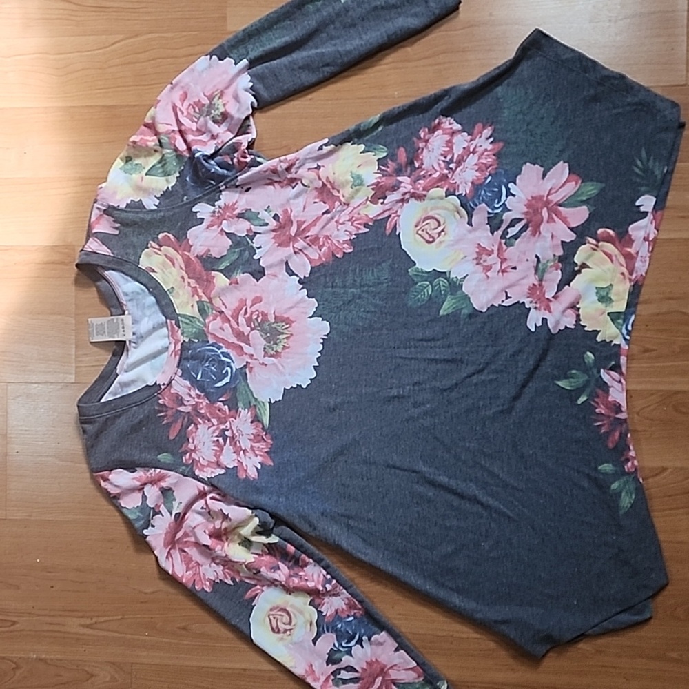 Philosophy Long Sleeve Floral Tee